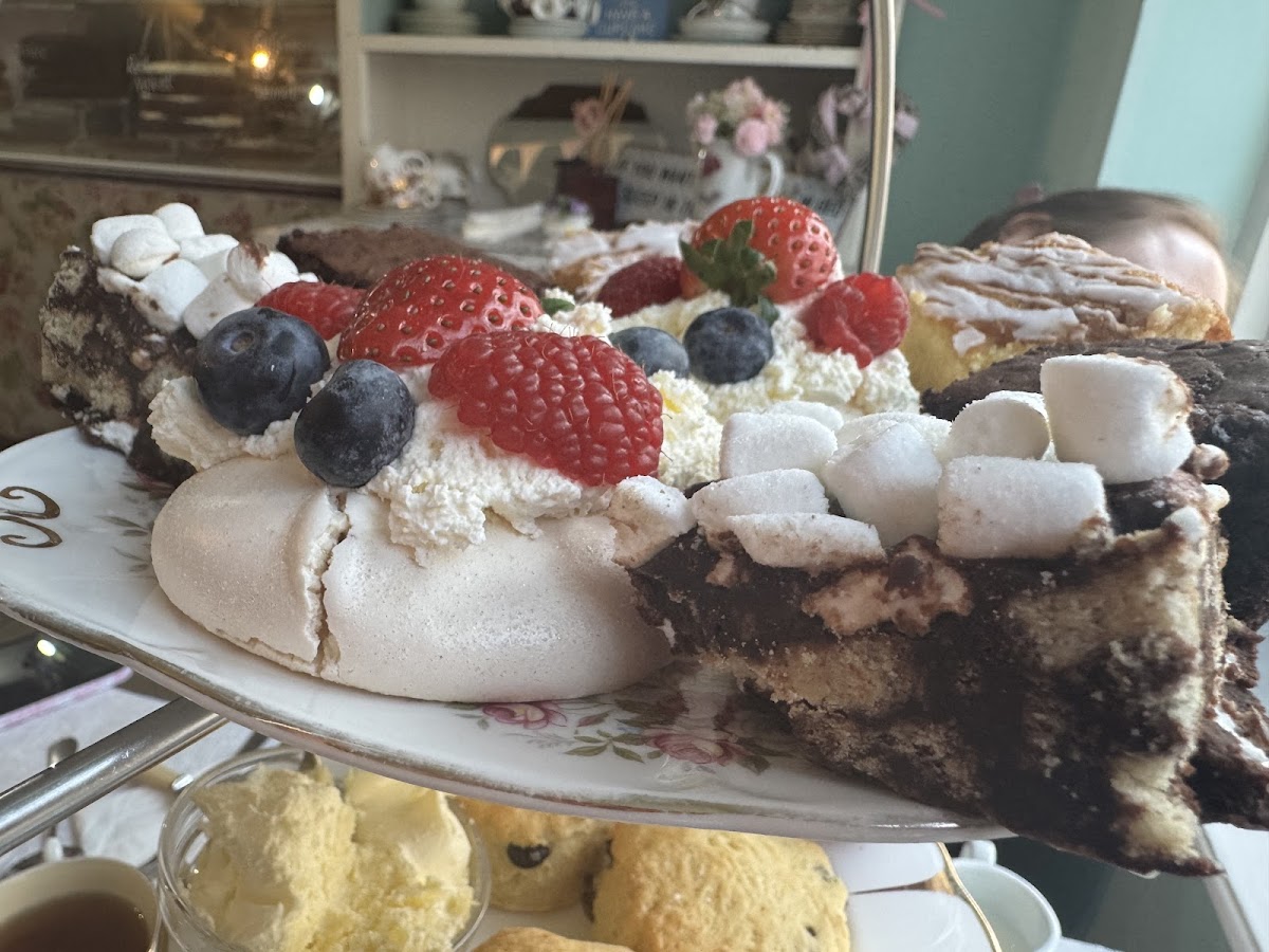 Cakestand And Crumb Photos 2